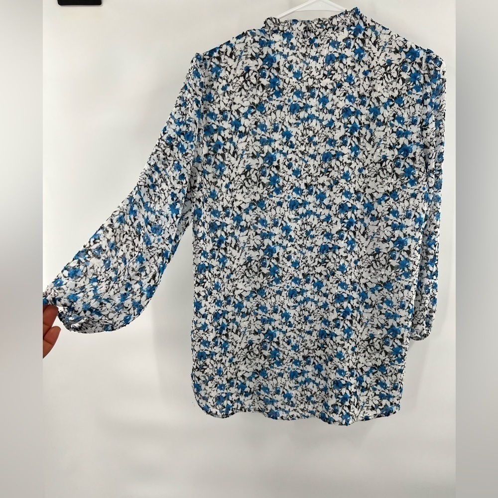 Carolina Belle blue floral blouse size S - Picture 8 of 8